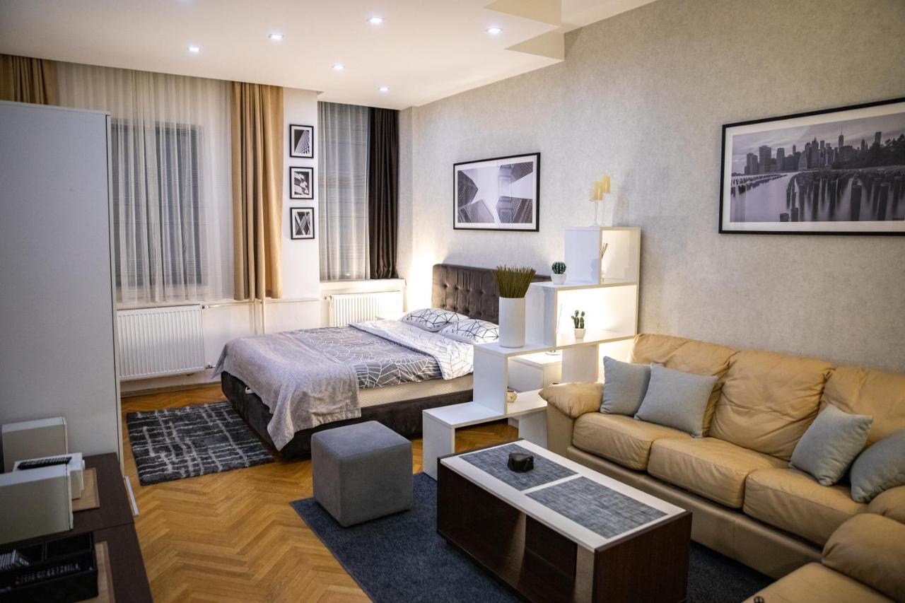 Cubic Central Lux Ni Esterno foto